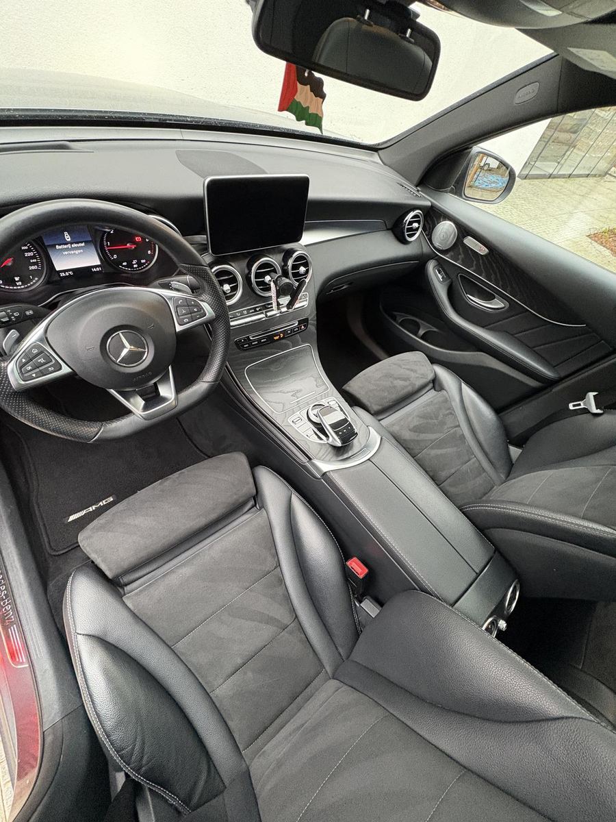 Mercedes GLC interieur met verzorgde zetels — onderhoudsabonnement detailing Antwerpen